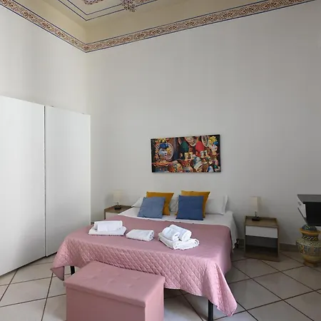 Triskeleshome * Palermo